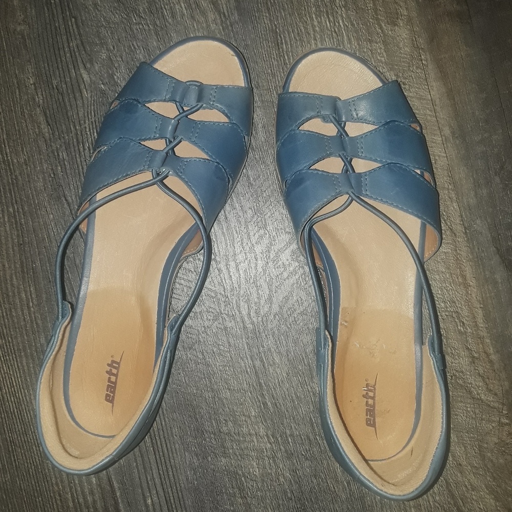 Earth shoes sandals blue distressed leather sz 11